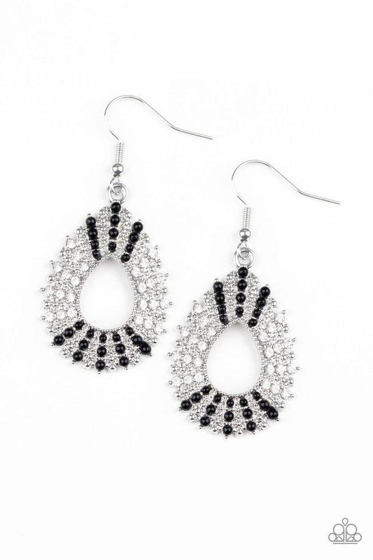 Paparazzi Earring ~ Diva Dream - Black