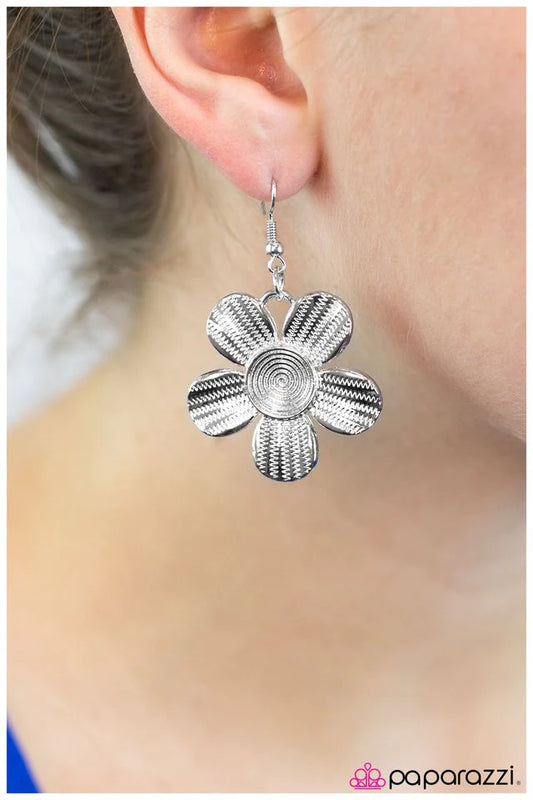 Paparazzi Earring ~ Simple Pleasures - Silver