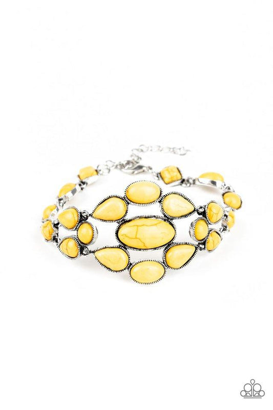 Pulsera Paparazzi ~ Blooming Prairies - Amarillo