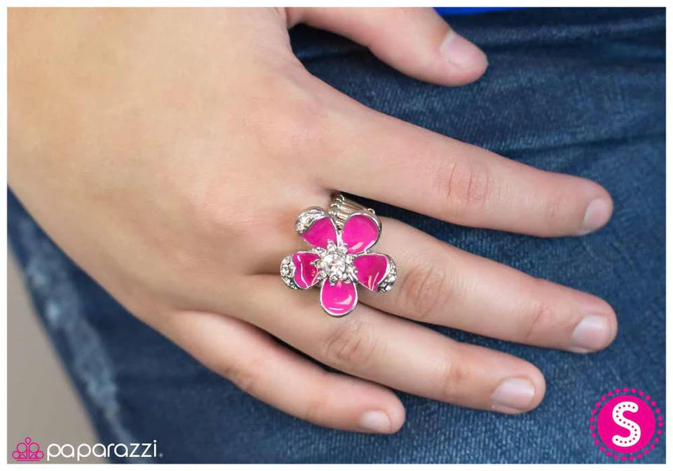 Anillo Paparazzi ~ Llamada de atención - Rosa