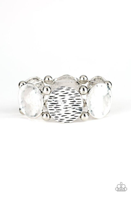 Pulsera Paparazzi ~ Boldly Basic - Plata