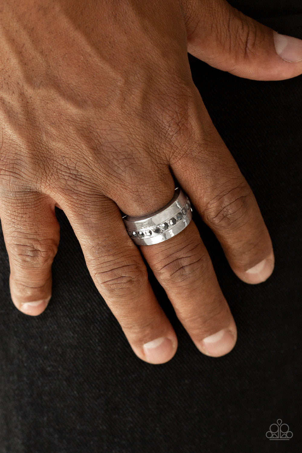 Paparazzi Ring ~ Reigning Champ - Silver