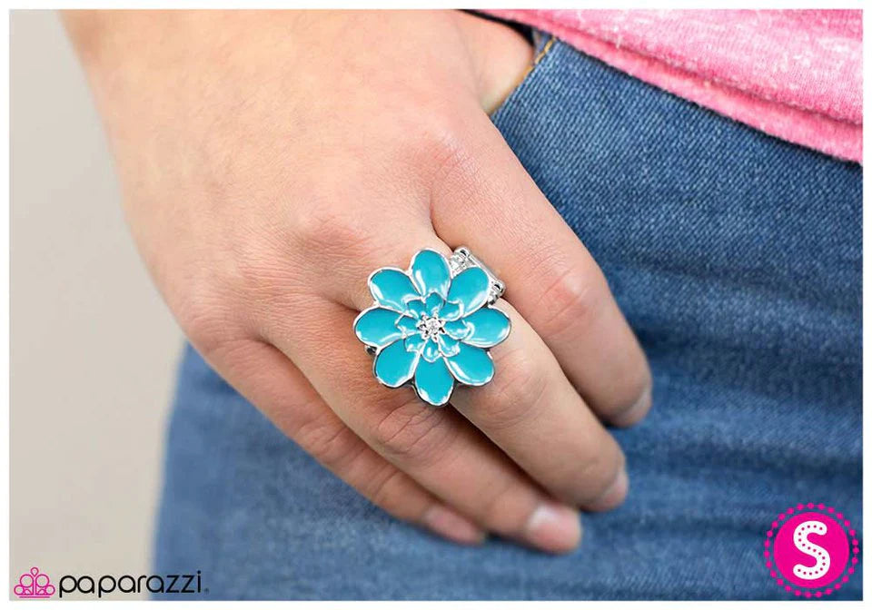 Anillo Paparazzi ~ Spring Fling - Azul