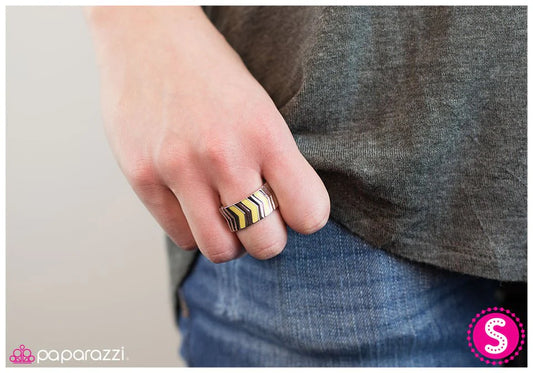 Paparazzi Ring ~ Follow Me! - Yellow