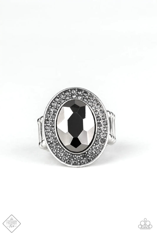 Anillo Paparazzi ~ Castle Lockdown - Plata