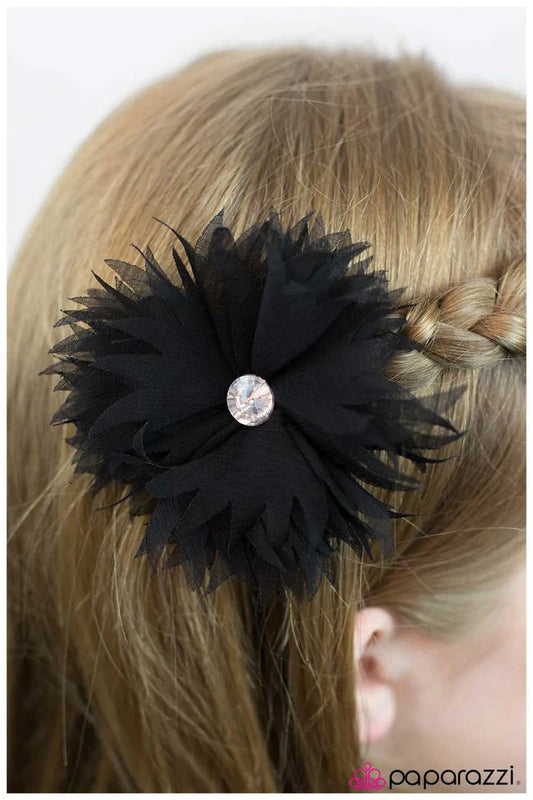 Paparazzi Hair Accessories ~ I Wanna Be Serrated - Black