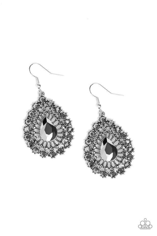 Paparazzi Earring ~ Insta Classic - Silver