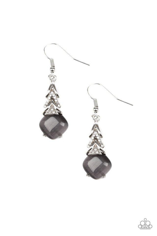 Paparazzi Earring ~ Dreamy Dazzle - Silver