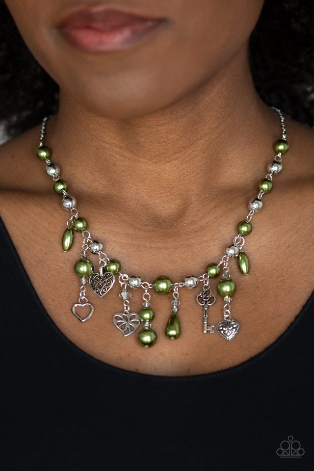 Renaissance Romance - Green - Paparazzi Necklace Image