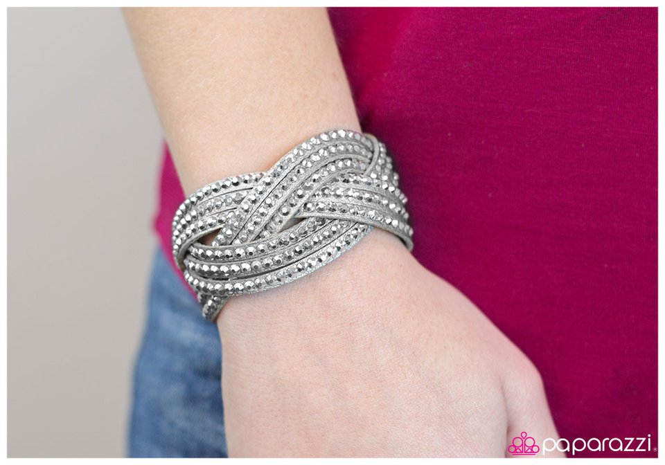 Pulsera Paparazzi ~ De qué están hechos los sueños - Plata