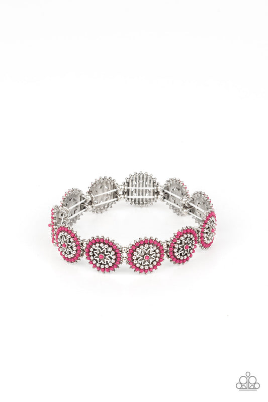 Pulsera Paparazzi ~ Cama de flores bohemia - Rosa