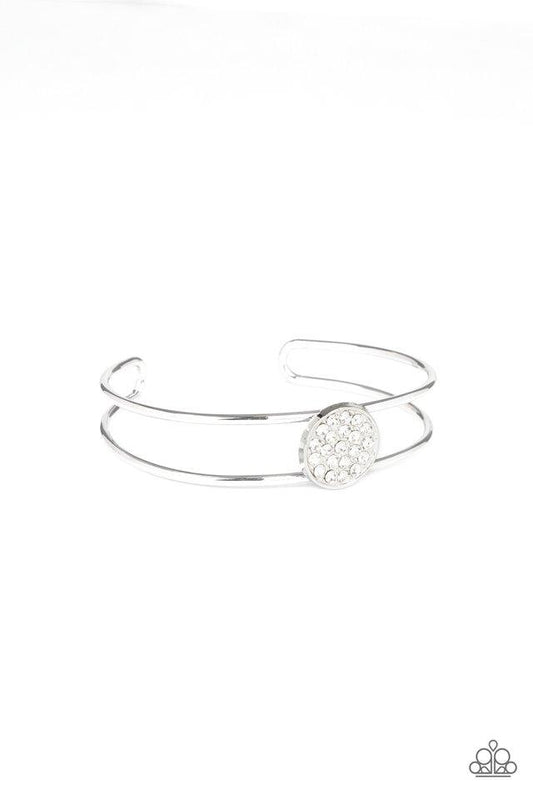 Pulsera Paparazzi ~ Dial Up The Dazzle - Blanco