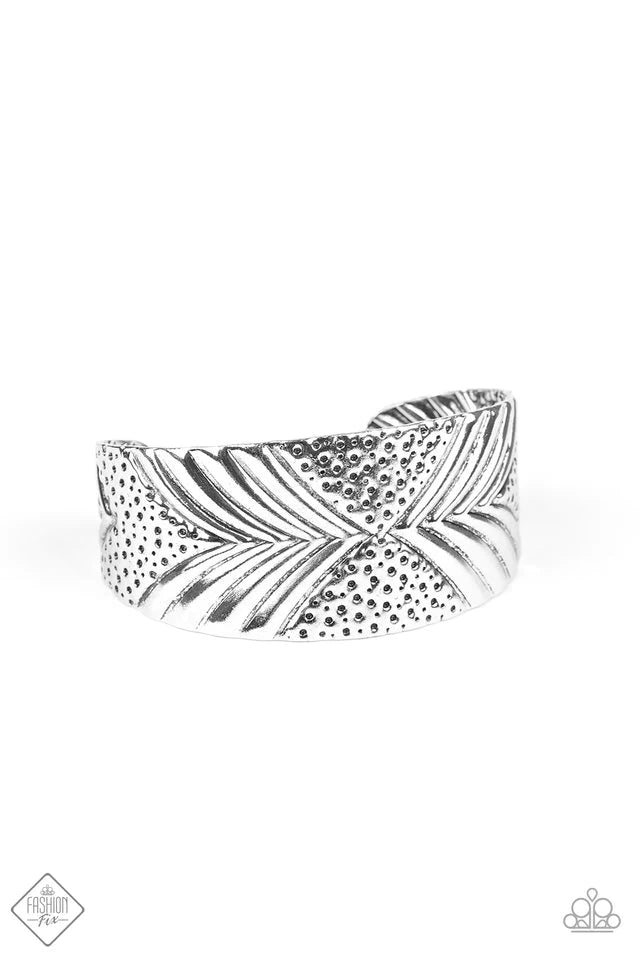 Pulsera Paparazzi ~ Geo Guru - Plata