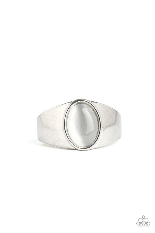 Paparazzi Ring ~ Cool Down - White