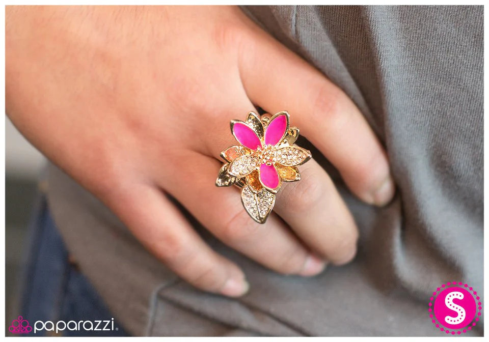 Anillo Paparazzi ~ Raro y radiante - Rosa