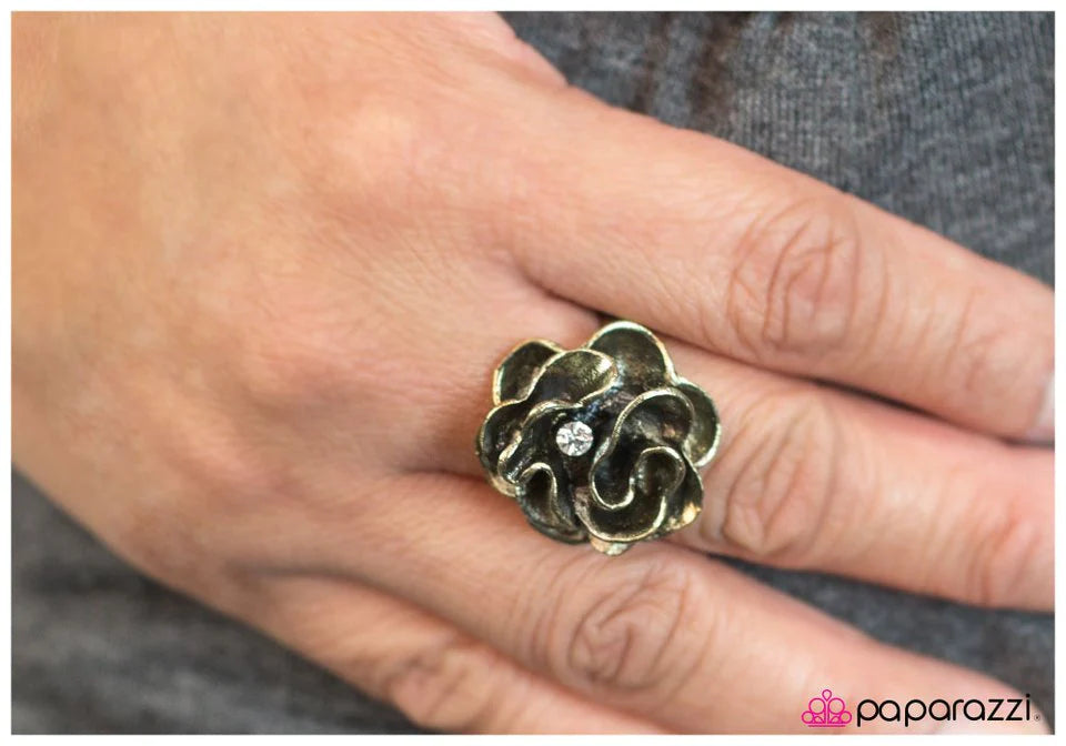 Paparazzi Ring ~ Rustic Ruffles - Brass