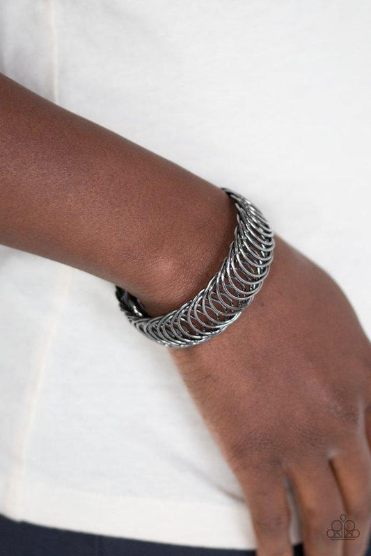 Paparazzi Bracelet ~ Dizzyingly Demure - Black