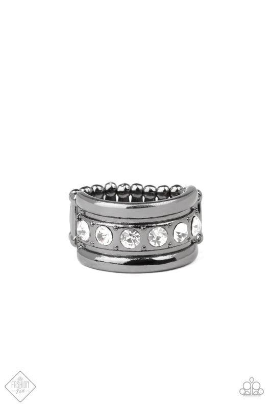 Anillo Paparazzi ~ Dauntless Shine - Negro