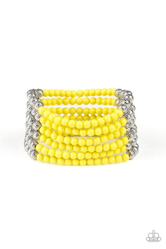 Pulsera Paparazzi ~ LAYER It On Thick - Amarillo