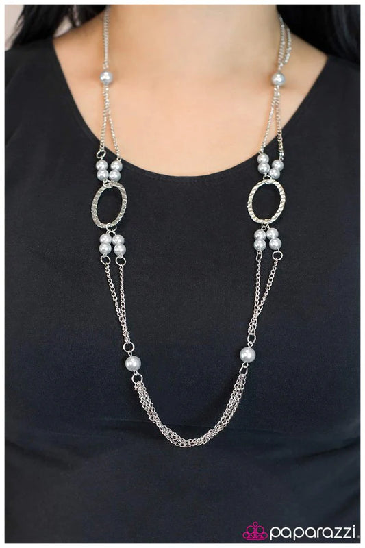 Paparazzi Necklace ~ One Step At A Time - Silver