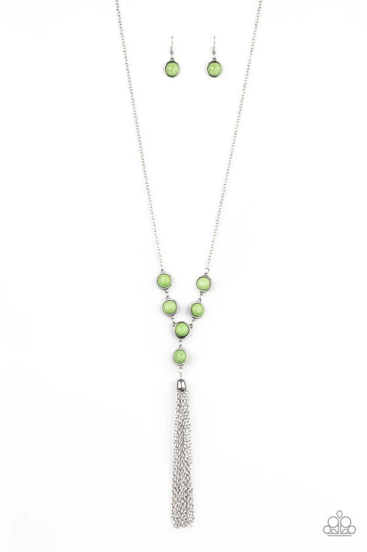 Collar Paparazzi ~ Heredera rural - Verde