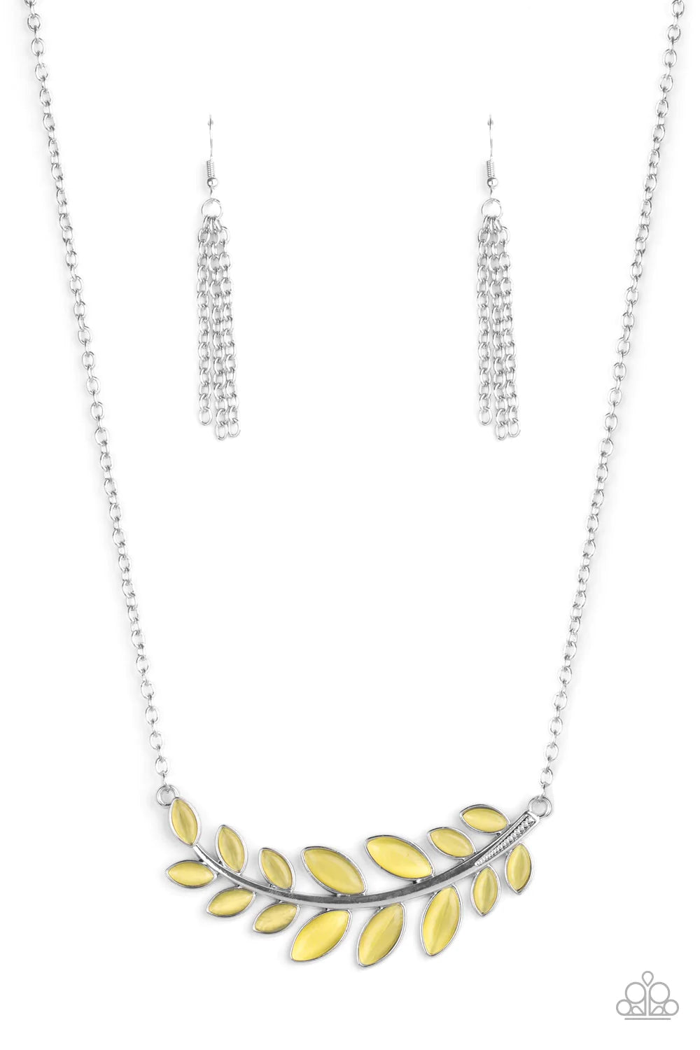 Paparazzi Necklace ~ Frosted Foliage - Yellow