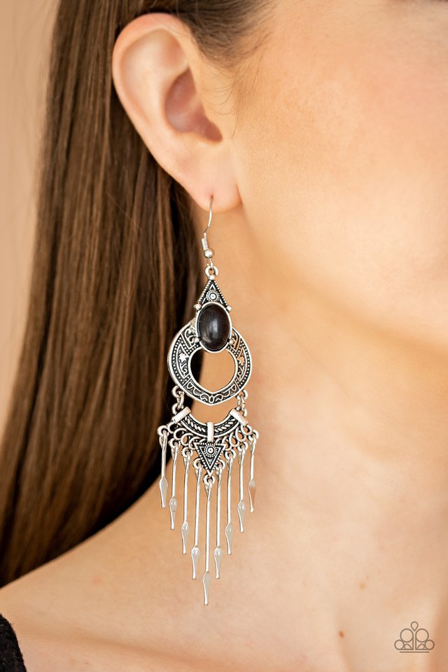 Southern Spearhead - Black - Paparazzi Earring Image