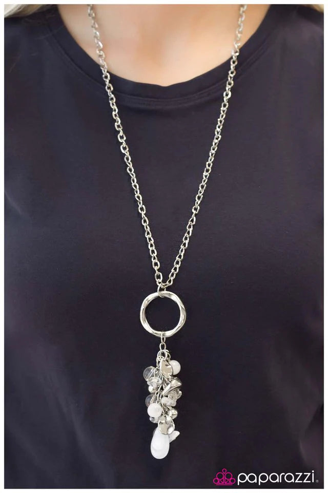 Paparazzi Necklace ~ To The Ends of the Earth - White