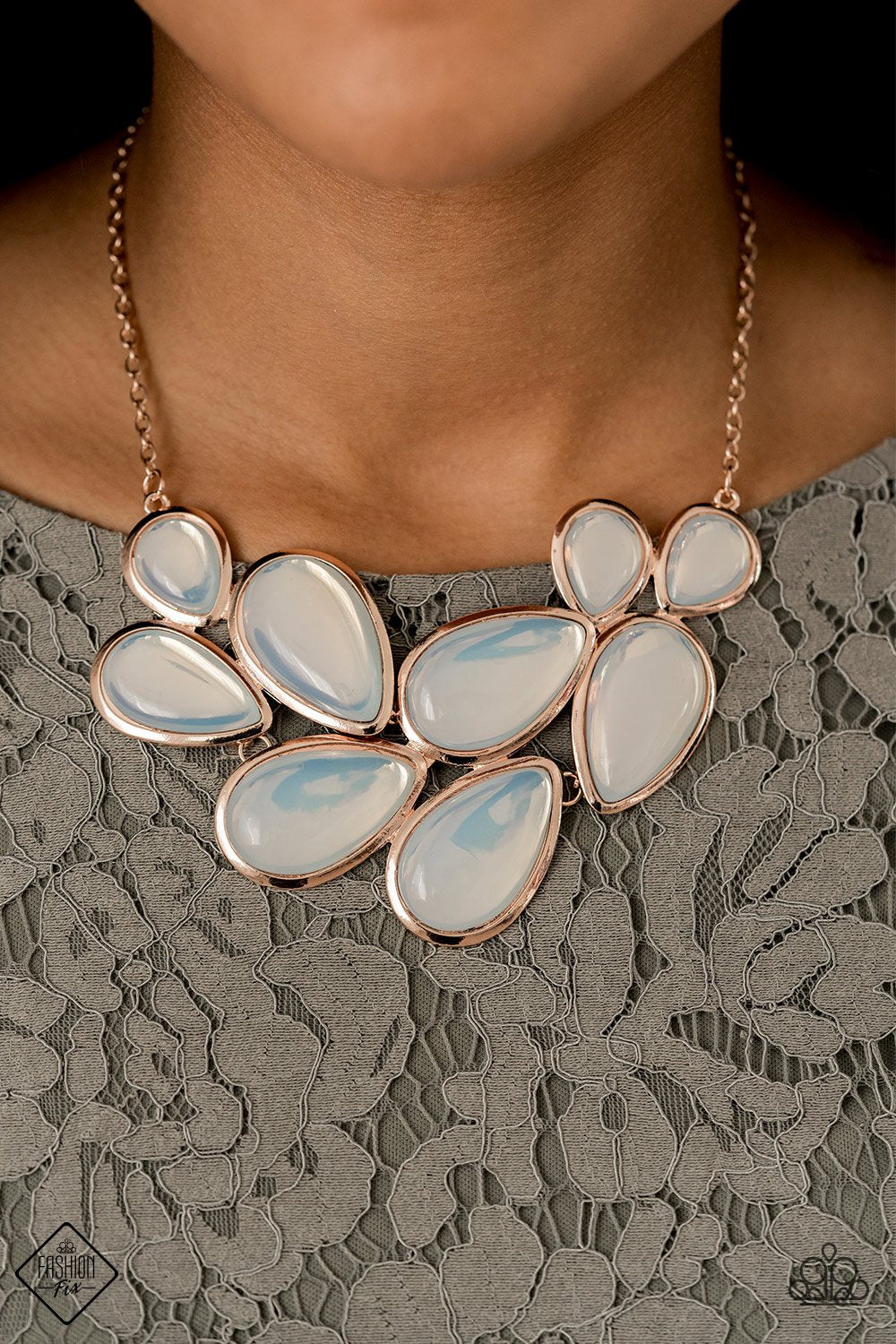 Paparazzi Necklace ~ Iridescently Irresistible