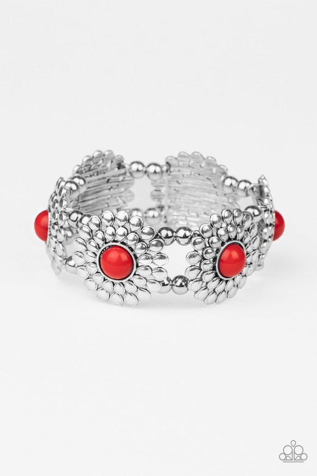 Pulsera Paparazzi ~ Flores abundantes - Rojo