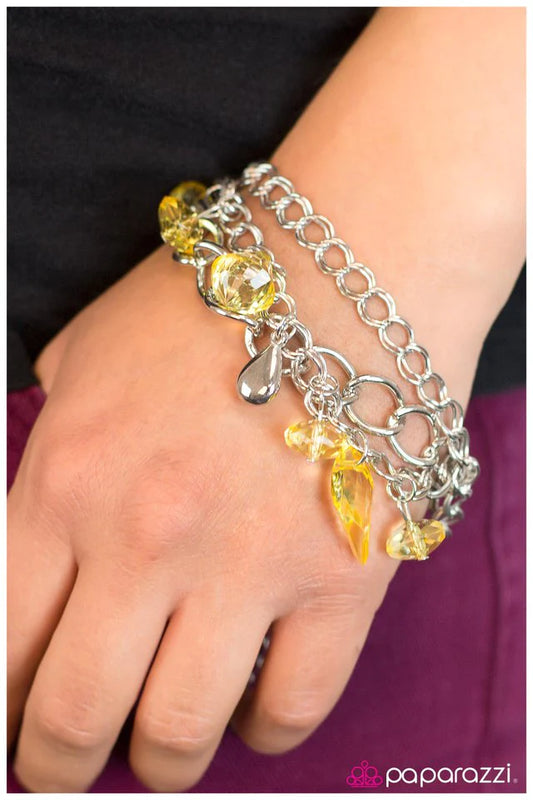 Pulsera Paparazzi ~ All Mine - Amarillo