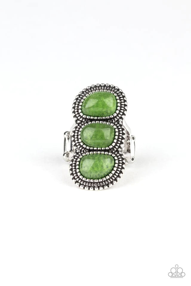 Anillo Paparazzi ~ Escombros radiantes - Verde