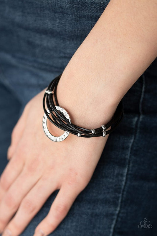 Magnetic Muse - Black - Paparazzi Bracelet Image