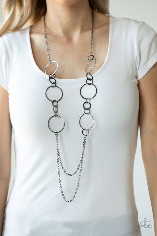 Basic Babe - Black - Paparazzi Necklace Image