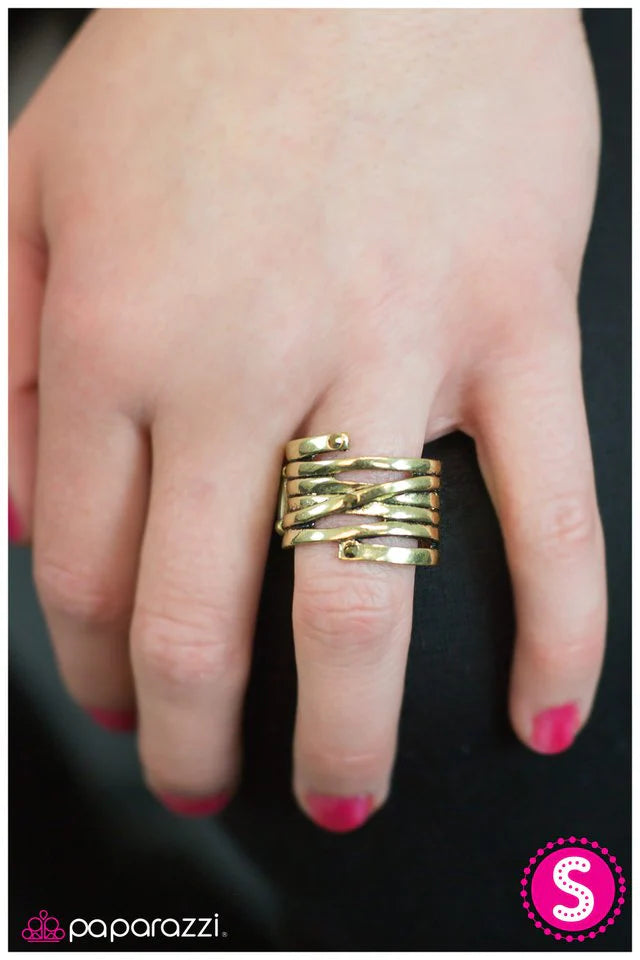 Anillo Paparazzi ~ Set the Bar-Brass