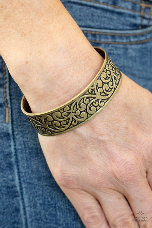 Read The VINE Print - Brass - Paparazzi Bracelet Image