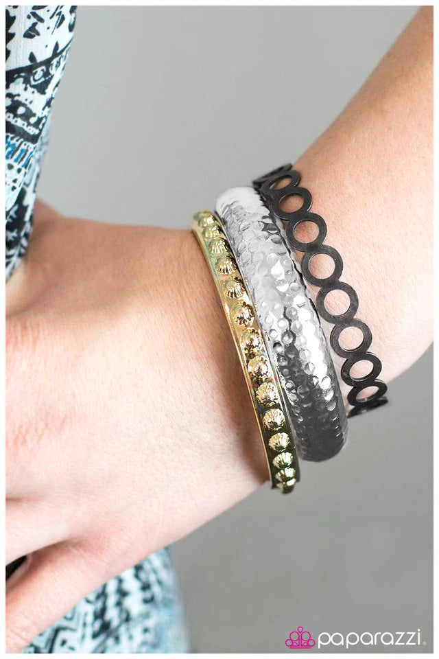 Paparazzi Bracelet ~ Lollapalooza - Silver