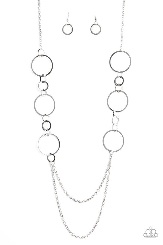 Basic Babe - Silver - Paparazzi Necklace Image