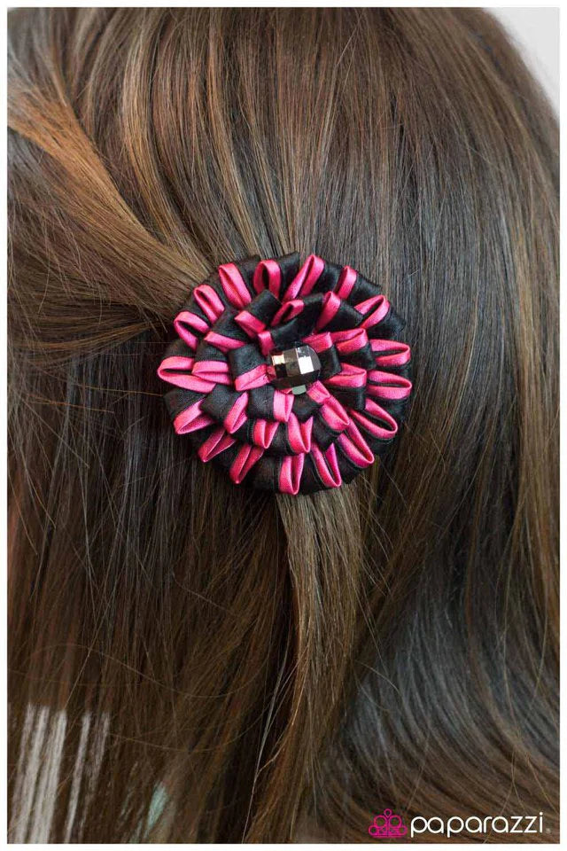 Accesorios para el cabello de Paparazzi ~ Candy Striper - Rosa