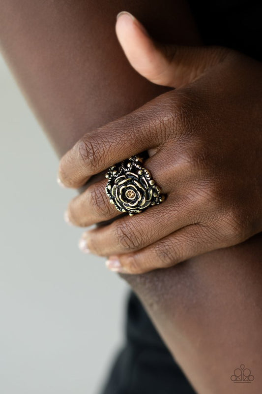 Rose Garden Royal - Brass - Paparazzi Ring Image