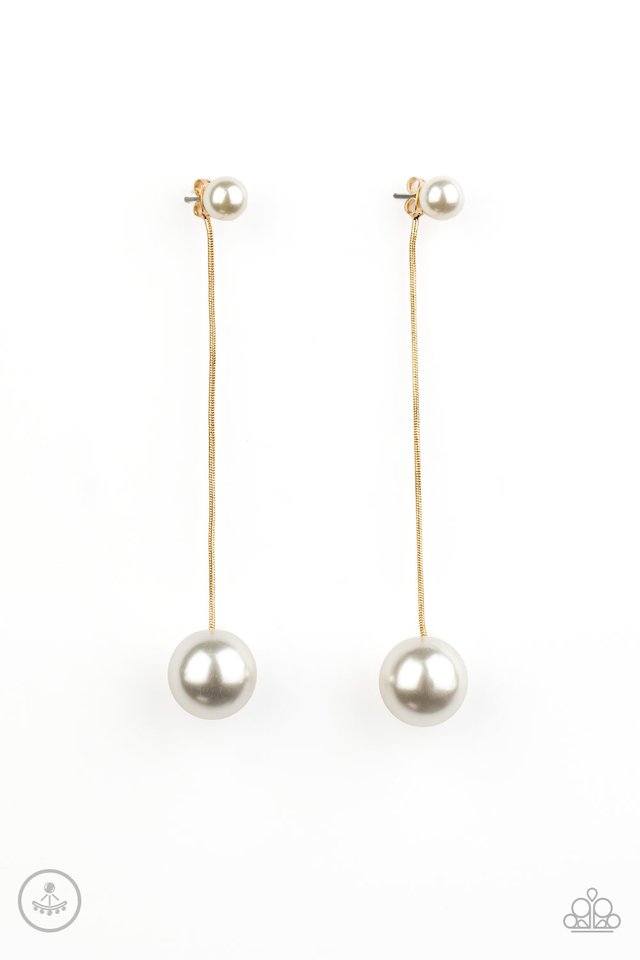 Extended Elegance - Gold - Paparazzi Earring Image