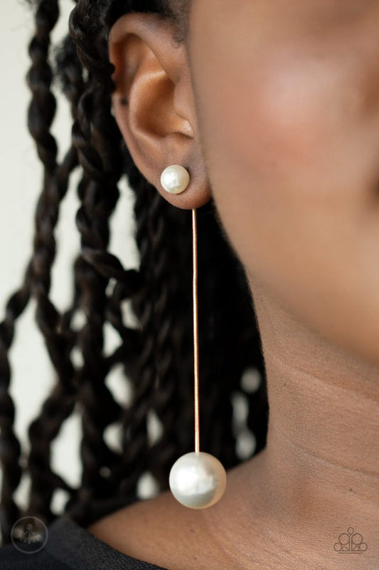 Extended Elegance - Gold - Paparazzi Earring Image