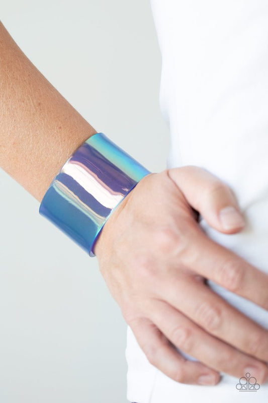 Holographic Aura - Blue - Paparazzi Bracelet Image