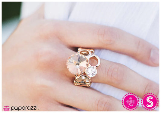 Paparazzi Ring ~ Show and Tell - Gold