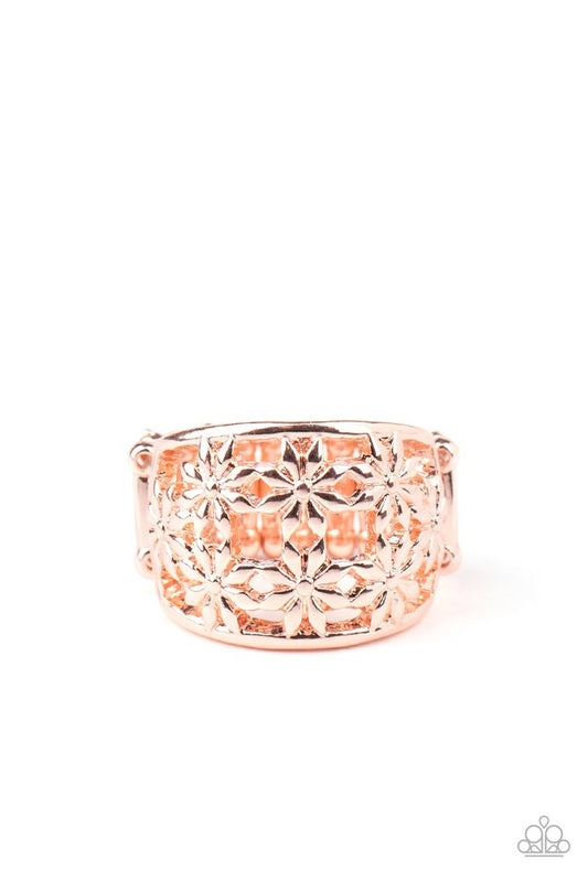 Crazy About Daisies - Rose Gold - Paparazzi Ring Image