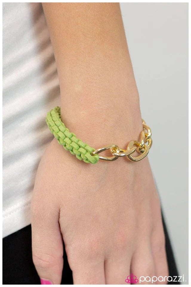 Pulsera Paparazzi ~ Gateando con confianza - Verde