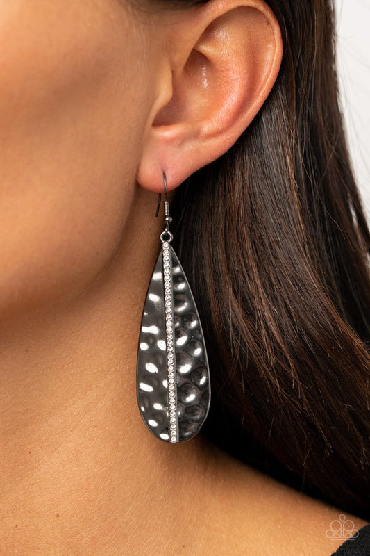 On The Up and UPSCALE - Black - Paparazzi Earring Image