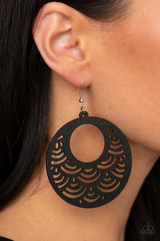 SEA Le Vie! - Black - Paparazzi Earring Image