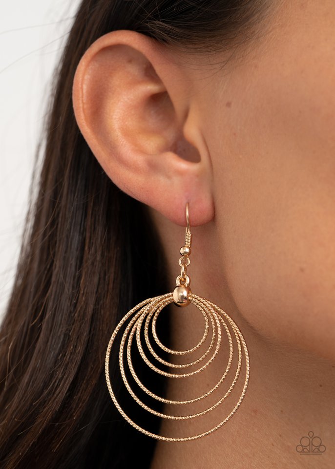Elliptical Elegance - Gold - Paparazzi Earring Image