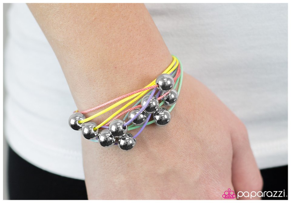 Pulsera Paparazzi ~ Strike A Cord - Multicolor